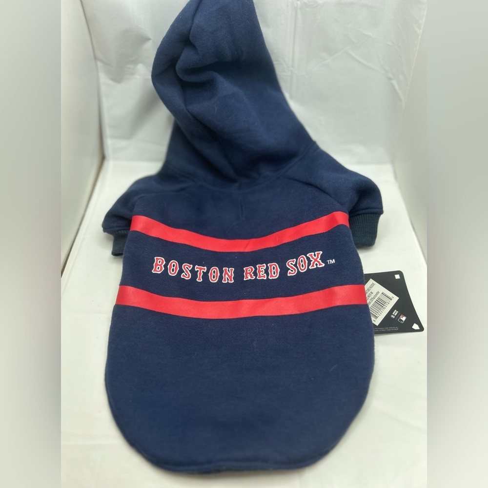 NWT Red Sox Signature Dog Hoodie Sweater Baseball MLB medium